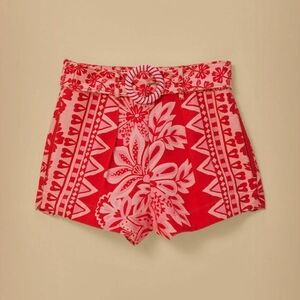 BNWT Farm Rio Flora Tapestry Red Shorts - Size 29